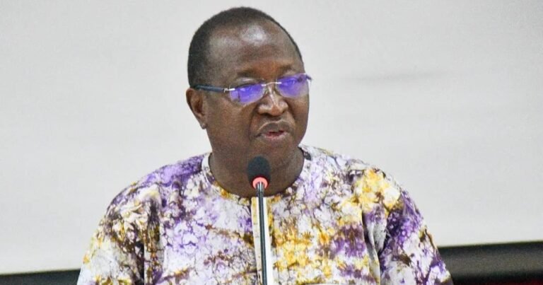 Burkina : Des examens nationaux seront organisés pour l’obtention de la Licence, le Master et de Doctorat 5 Burkina : Des examens nationaux seront organisés pour l’obtention de la Licence, le Master et de Doctorat 4