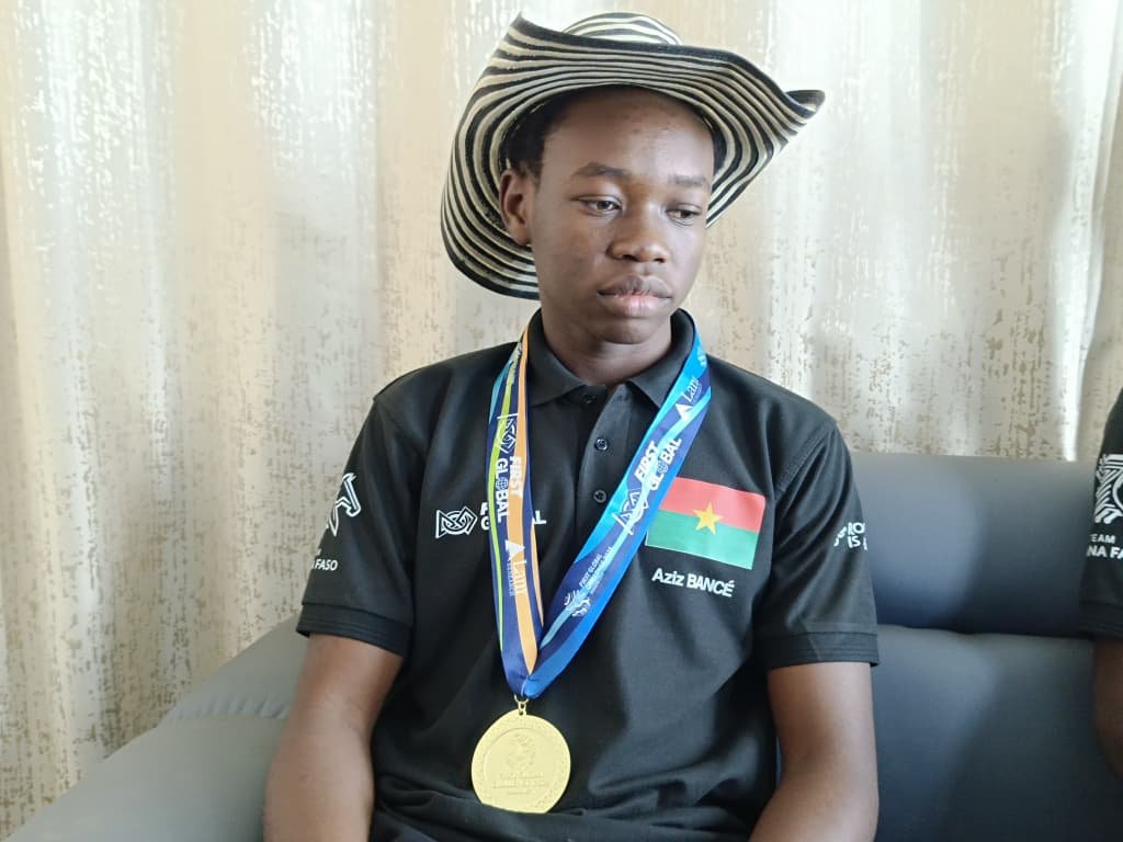 Robotique : Des jeunes Burkinabè décrochent l’or et font rayonner le pays au FIRST Global Challenge 3