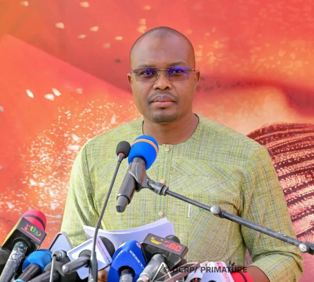 "Le livre est une arme de souveraineté", Rimtalba Jean Emmanuel Ouédraogo 5 "Le livre est une arme de souveraineté", Rimtalba Jean Emmanuel Ouédraogo 5