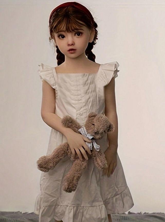 France: Possédant 2 poupées sexuelles infantiles, il se dénonce et risque la prison 2 France: Possédant 2 poupées sexuelles infantiles, il se dénonce et risque la prison 1