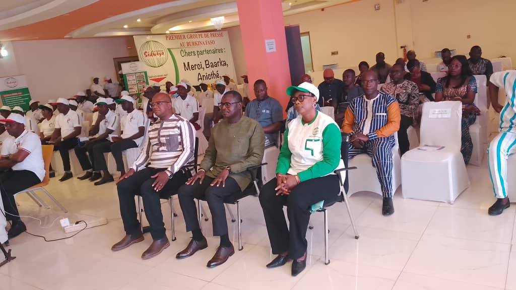 Avec “Sidwaya Vocal”, recevez l'information en langues nationales 2 Avec “Sidwaya Vocal”, recevez l'information en langues nationales 1