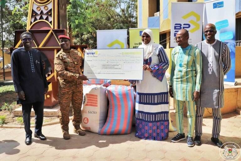 Dɛmɛ Sira: La Poste et la Banque Postale offre 10 millions FCFA 2