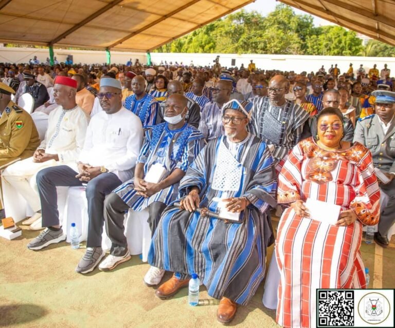 400 personnes ont été décorées dans le cadre de la commémoration de 11 décembre 2025.