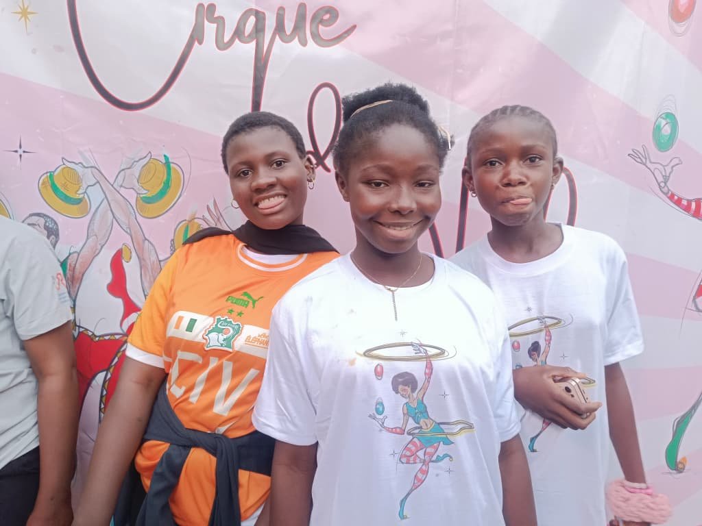 Cirque de Noël : Une vingtaine de jeunes filles démontrent leur talent au CENASA 5