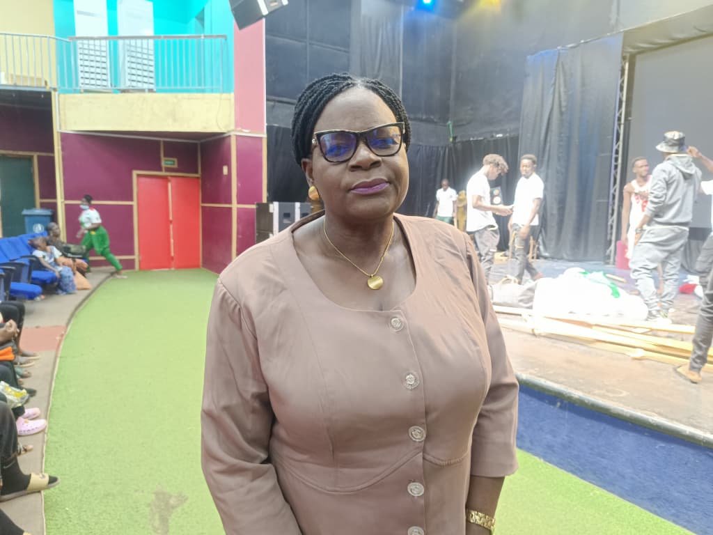 Cirque de Noël : Une vingtaine de jeunes filles démontrent leur talent au CENASA 4