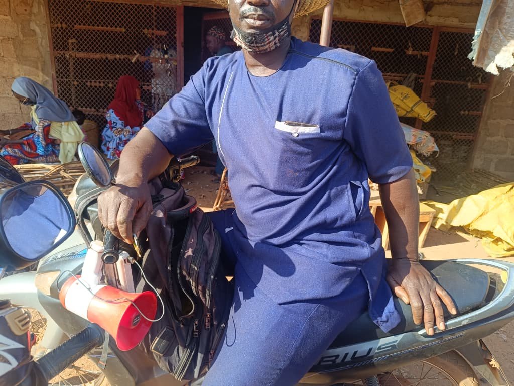 Échanger les billets usés, un business généreux pour Moumouni Soré 2 Échanger les billets usés, un business généreux pour Moumouni Soré 2