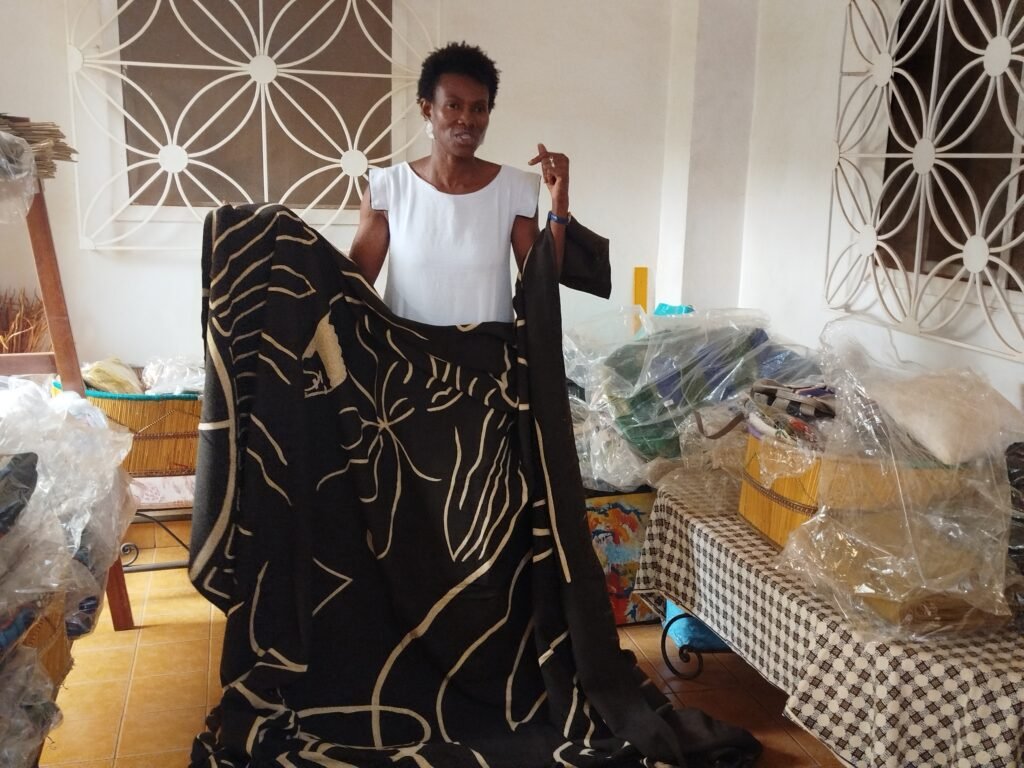 Authentique Racine: Clotilde redonne vie aux couleurs, à la nature et à l’identité burkinabè   4