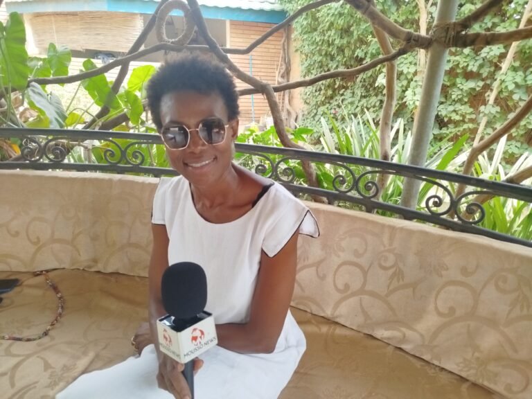 Clotilde Ouédraogo est la promotrice de la marque Authentique Racine.