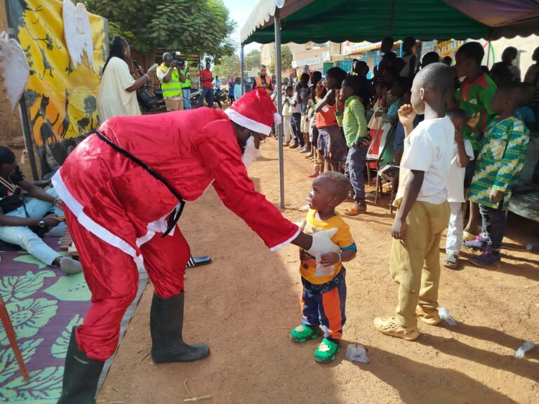 « La Magie du cœur » : FAME rassemble des enfants sans distinction pour Noël 9
