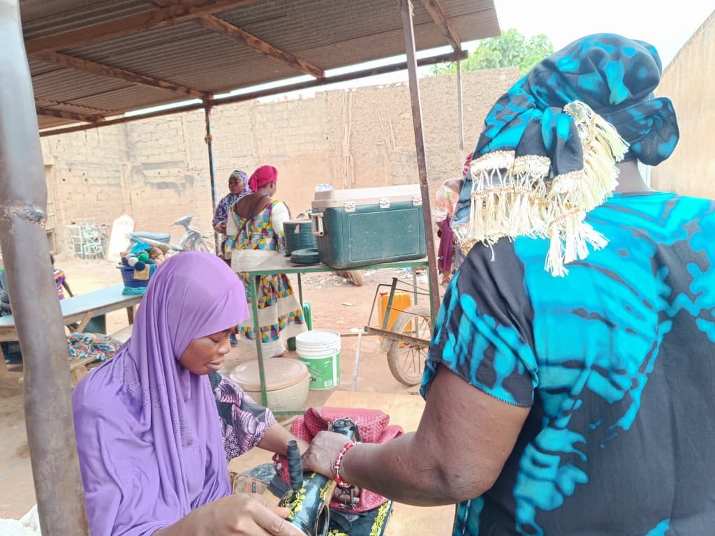 Ousséna Karim Adédjénou : Couturière nigériane au Burkina 3