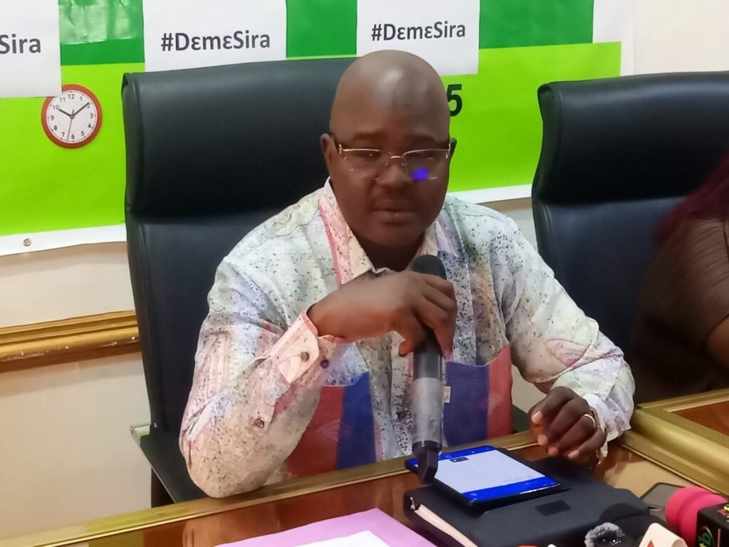" A travers #DɛmɛSira, faisons de chaque téléphone, une arme de Paix", Raïssa Compaoré 3