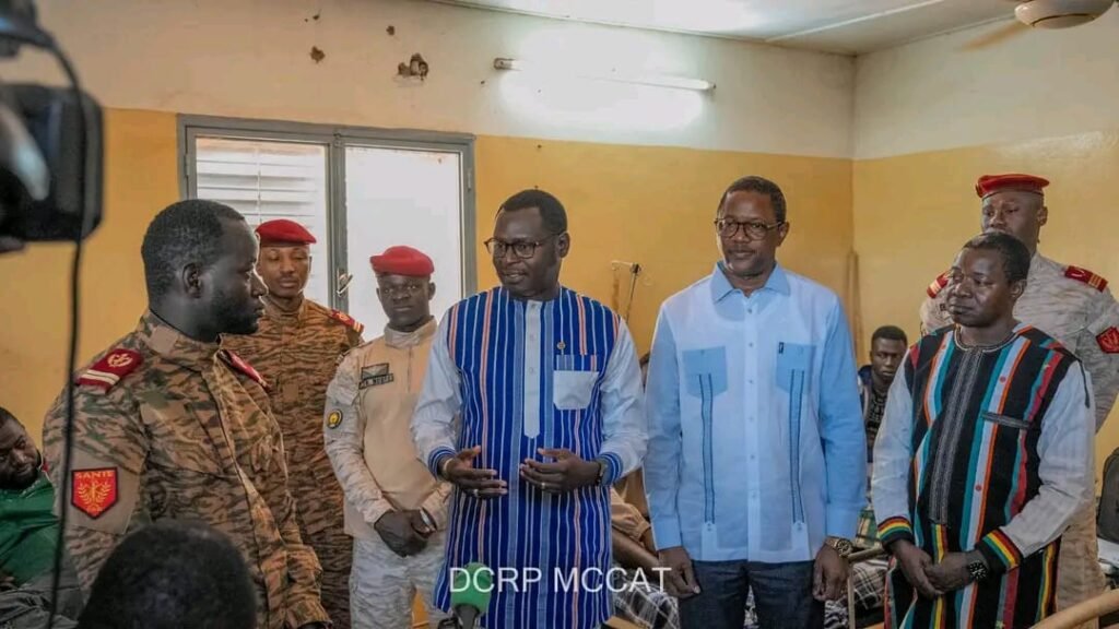 Soutien aux blessés en opérations : Le Gouvernement aux côtés des FDS et VDP à Ouahigouya 3 Soutien aux blessés en opérations : Le Gouvernement aux côtés des FDS et VDP à Ouahigouya 3