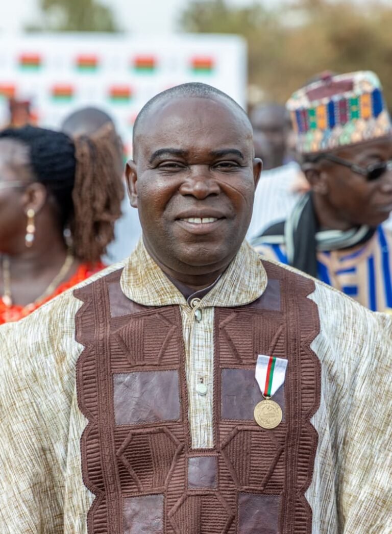 Doundosy : Le précurseur du Djecka a été élevé au rang de Chevalier de l’ordre du mérite Burkinabé 2
