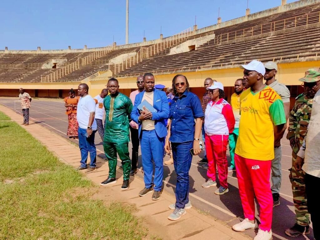 Infrastructures sportives : La Ministre Annick en visite de chantiers à Bobo 3 Infrastructures sportives : La Ministre Annick en visite de chantiers à Bobo 3
