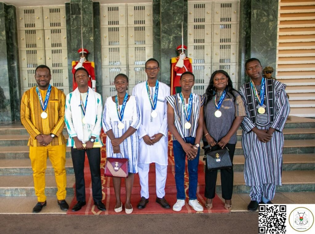 Robotique : Le Burkina Faso sur le toit du monde avec une jeune fille 2 Robotique : Le Burkina Faso sur le toit du monde avec une jeune fille 2