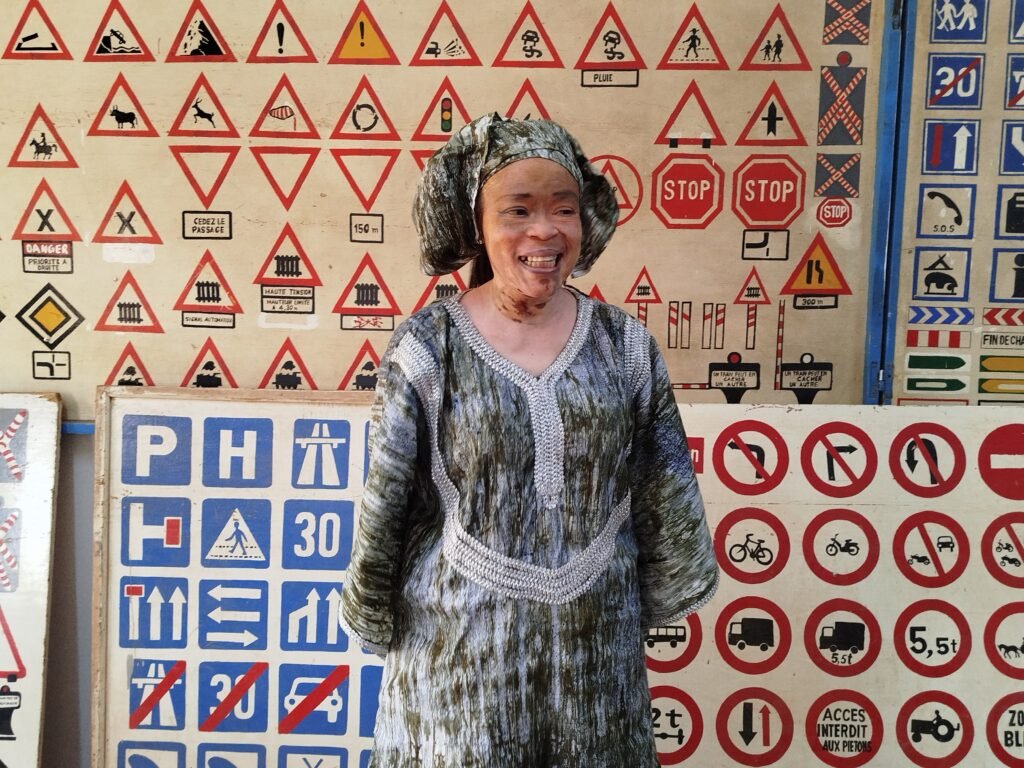 Bintou Traoré alias AE50: Une pionnière de l’auto-école 3 Bintou Traoré alias AE50: Une pionnière de l’auto-école 3