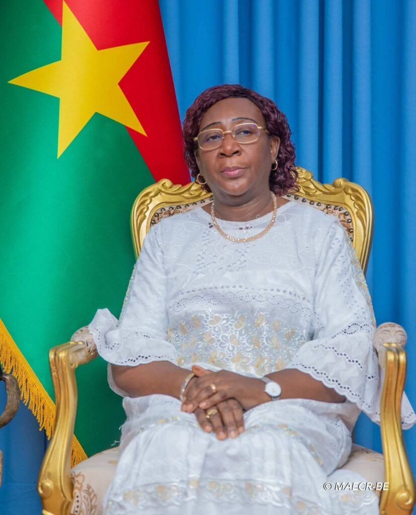 Remaniement ministériel : 5 femmes dans le nouveau gouvernement du Premier ministre Emmanuel Ouédraogo. 5