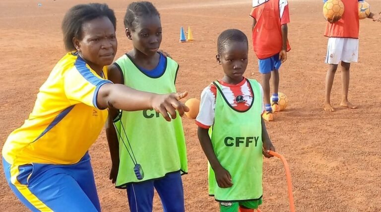 Football féminin : De joueuse à entraineur, le parcours passionnant de Pascaline Sana 1