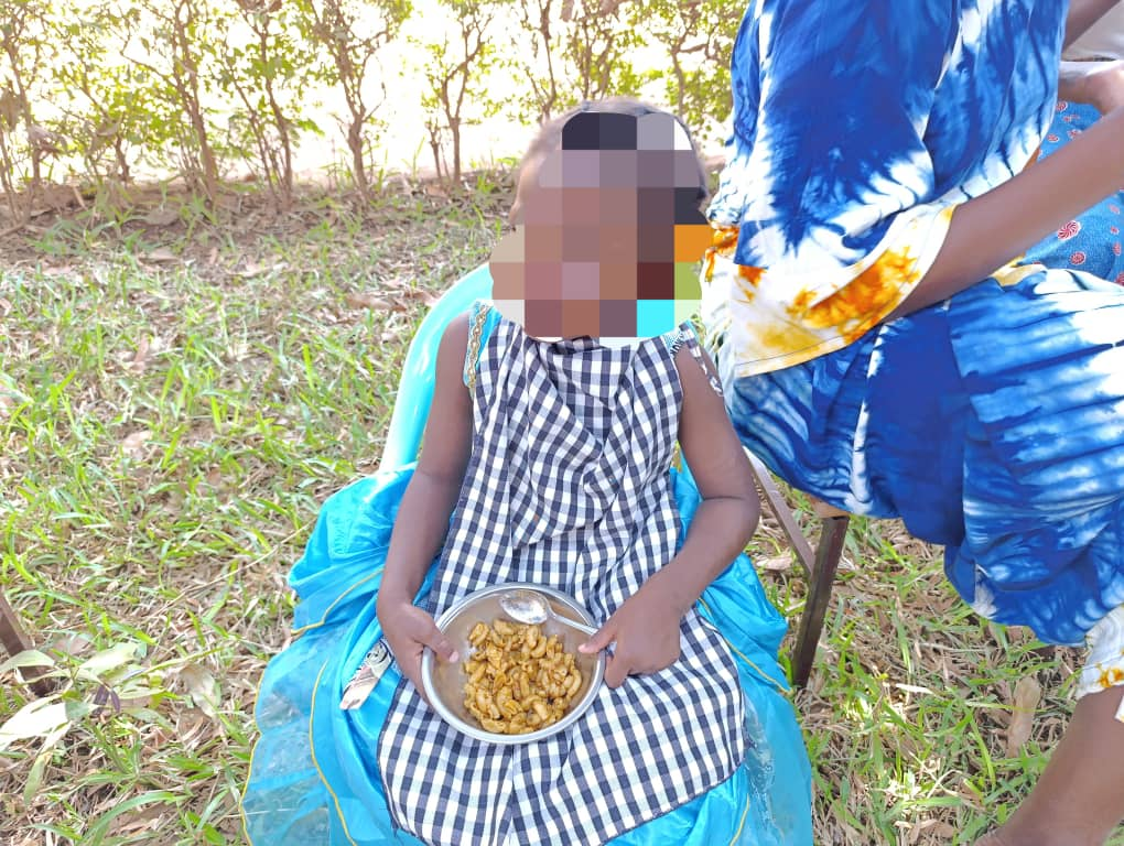 4 ans de MoussoNews : Don et moments de convivialité à Home Kisito 3