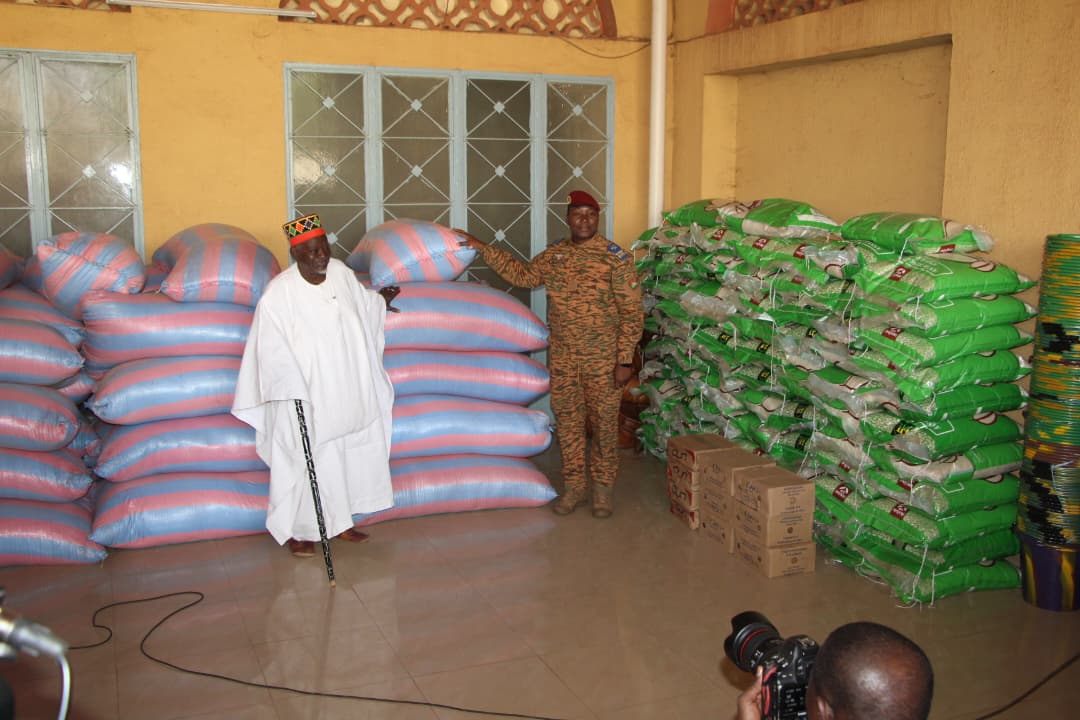 Dɛmɛ Sira : Quand le Mogho Naaba parle par l&rsquo;acte