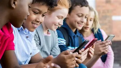 France : Macron veut interdire les réseaux sociaux aux moins de 15 ans 7