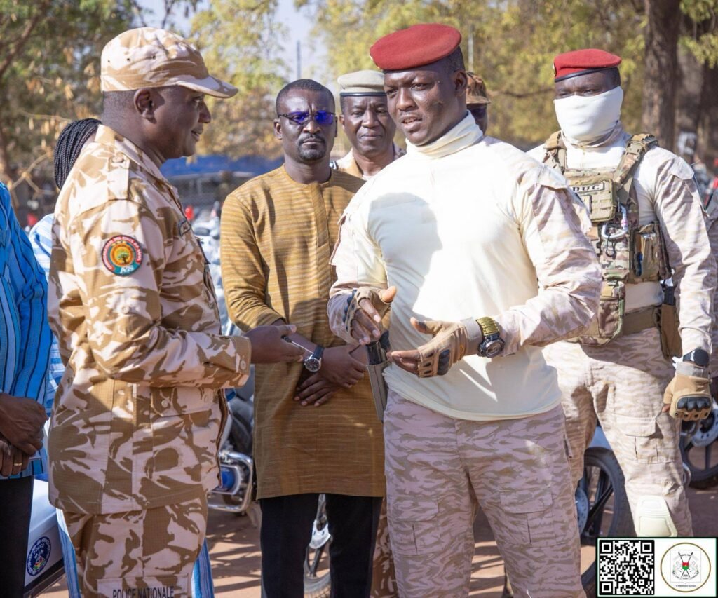 ‎‎Sécurité: Le Président du Faso remet 2 000 motos à la Police nationale 2