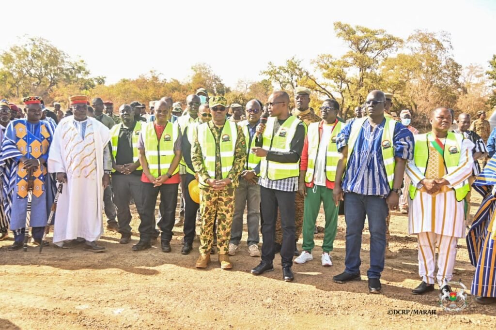 Burkina : Le gouvernement lance le curage de 100 barrages de 12 régions 2