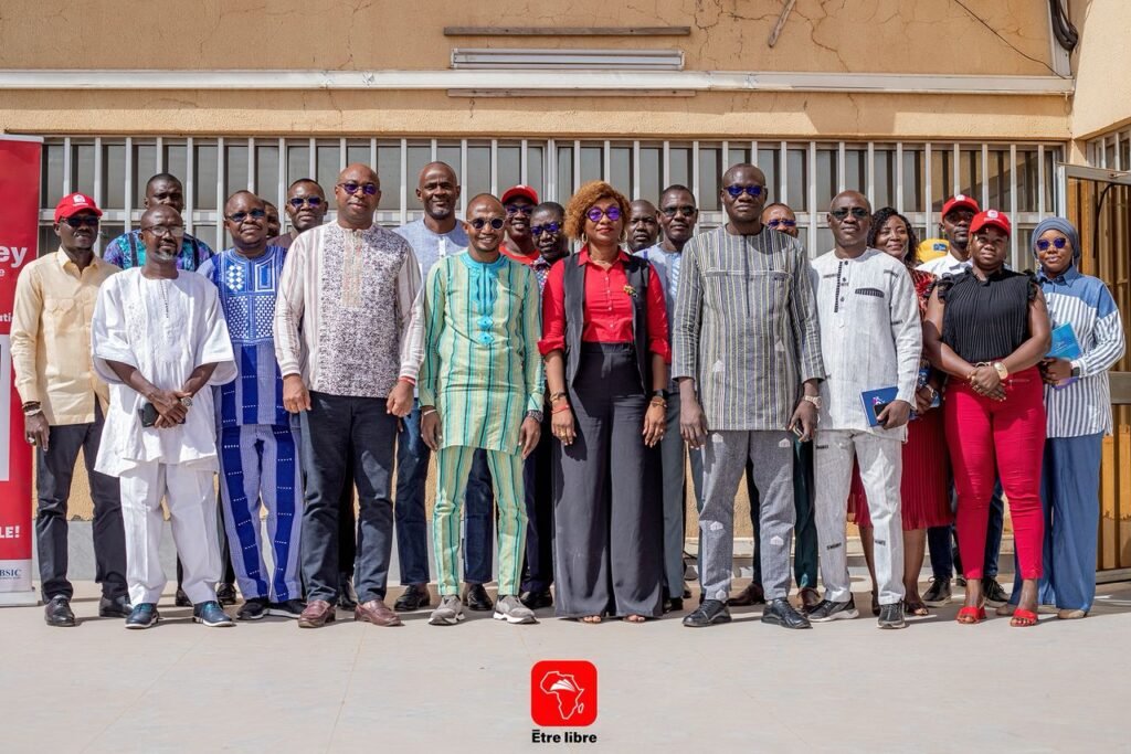 Communiqué : SankMoney et La Poste Burkina Faso désormais partenaires pour le bonheur des populations 4