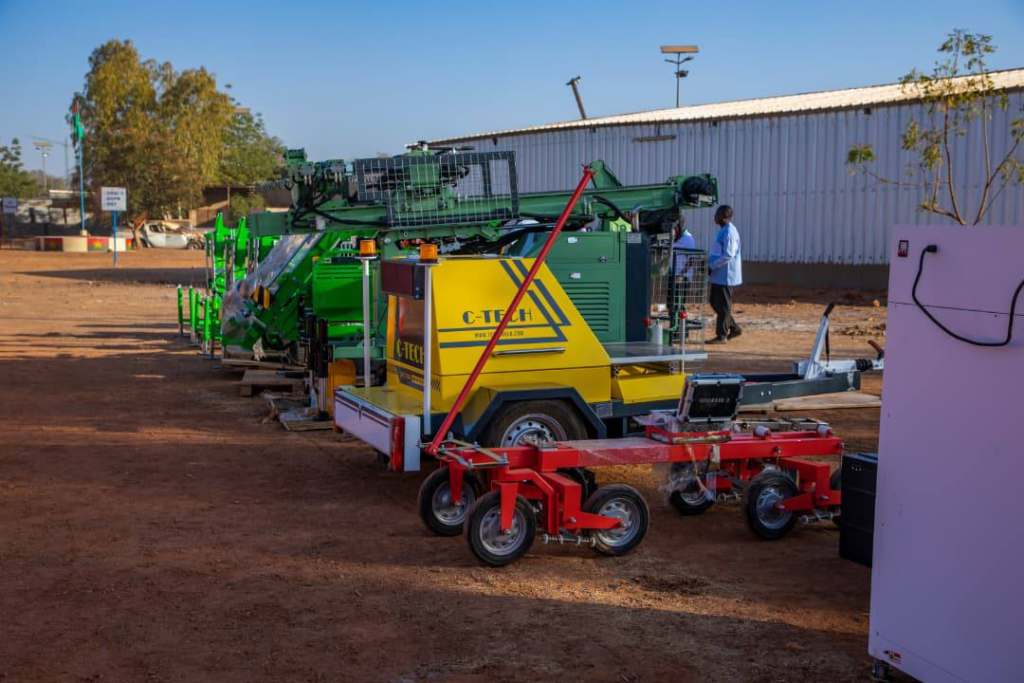 Construction de la Patrie : Le ministère offre du matériel d'une valeur de 2 milliards de FCFA 3
