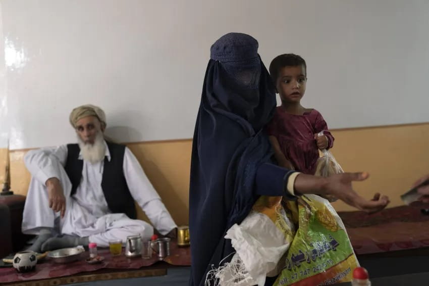 En Afghanistan, frapper sa femme devient légal, selon le nouveau code pénal taliban