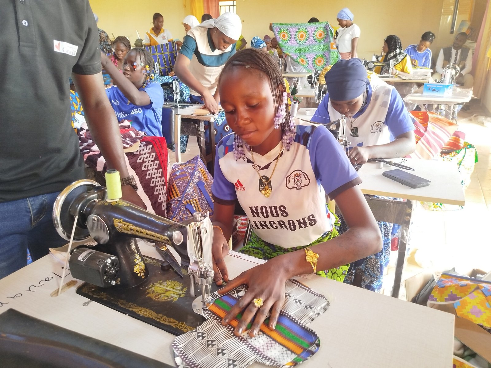 Kongoussi : 49 femmes et 45 adolescentes formées en confection de serviettes hygiéniques réutilisables
