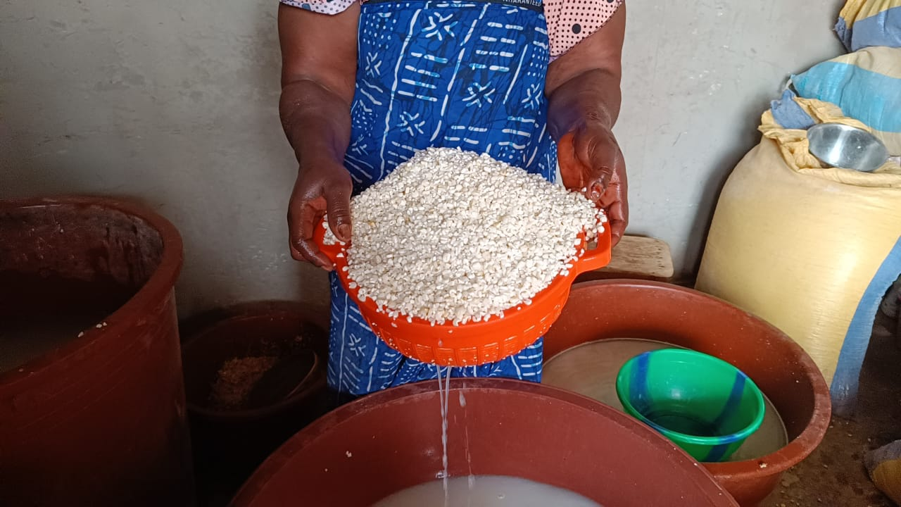 Adjara Djenda : De vendeuse ambulante à entrepreneure prospère de la farine de maïs