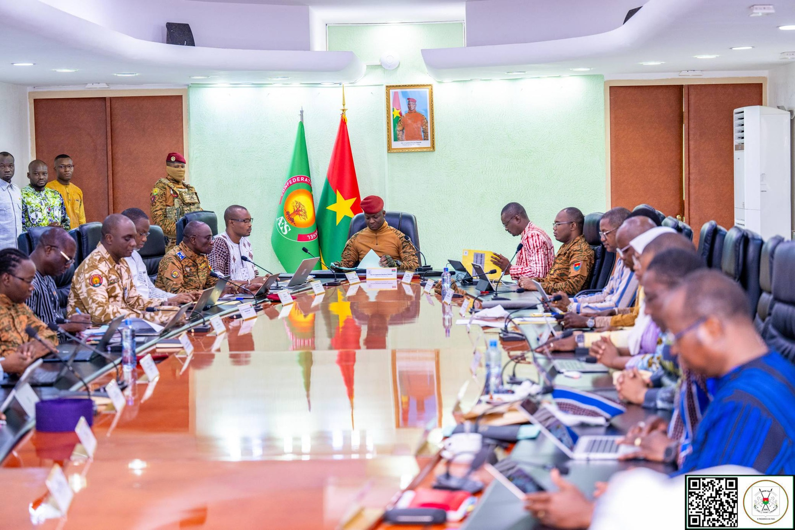 Opération « Nakobiir Sõgfu » : Collecter du matériel et d&rsquo;équipements au profit de l’enseignement technique