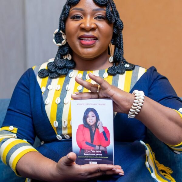 Développement personnel : Coach Lady Wassa dédicace son ouvrage « L’art de faire face à ses peurs »