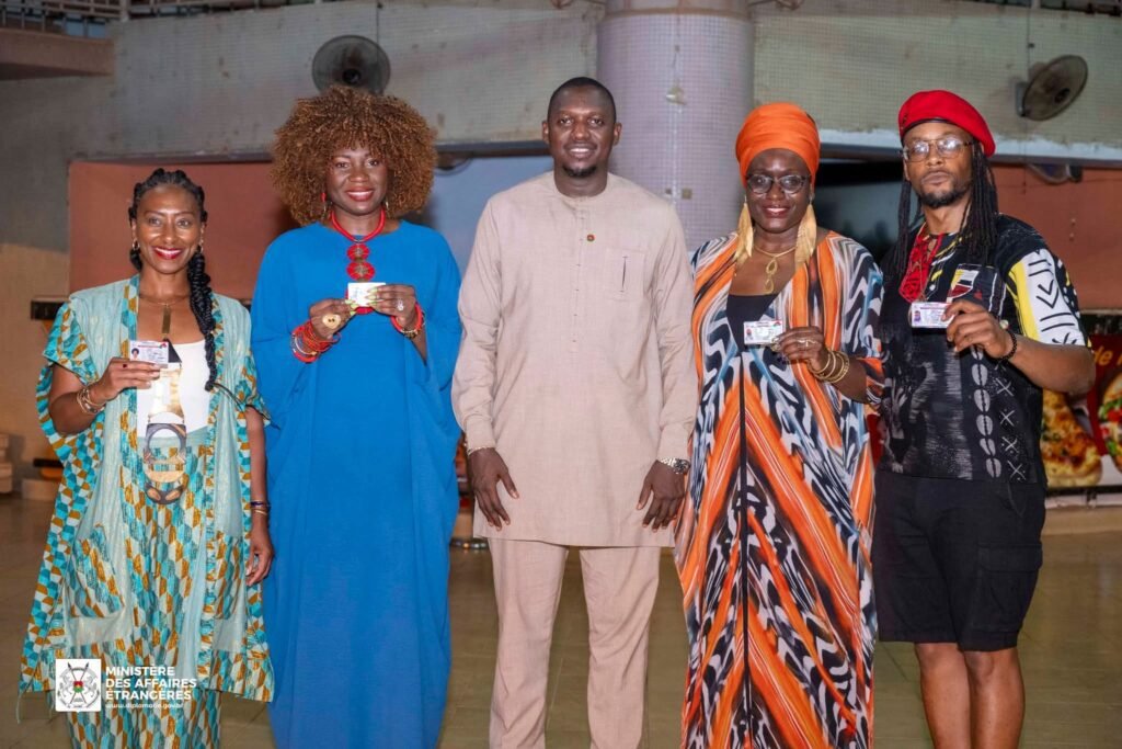 Burkina : 20 Afrodescendants reçoivent leur carte de résident permanent à Ouagadougou