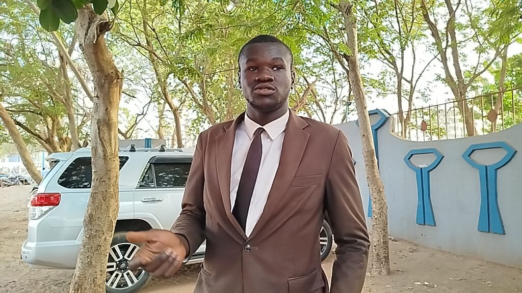 Traoré Nabi : Le “livreur cravate” qui change l’image de la livraison à Ouagadougou