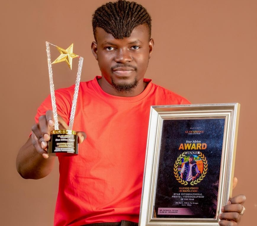 Ghana : Le photographe burkinabè Manneq Photo récompensé à l’international
