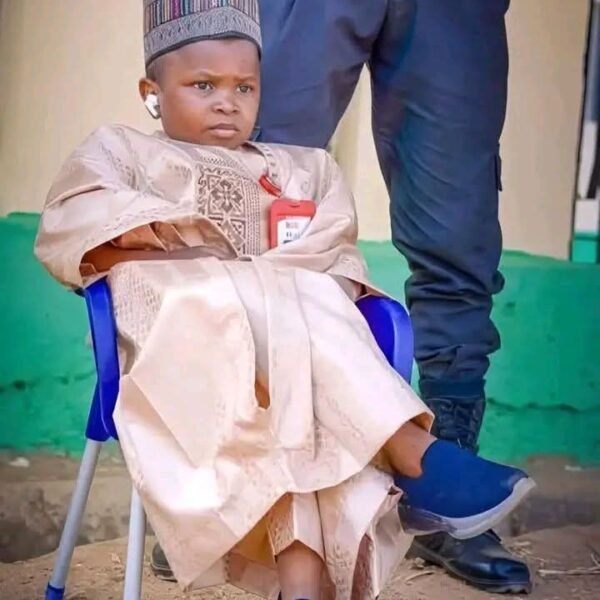 Nigeria : Âgé de 15 ans, il se présente aux législatives de 2027 en affirmant avoir 30 ans