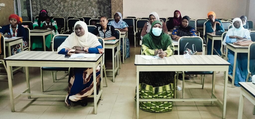 CCIB : Plus d&rsquo;une vingtaine de jeunes filles et femmes en incubation pour un programme de 14 modules