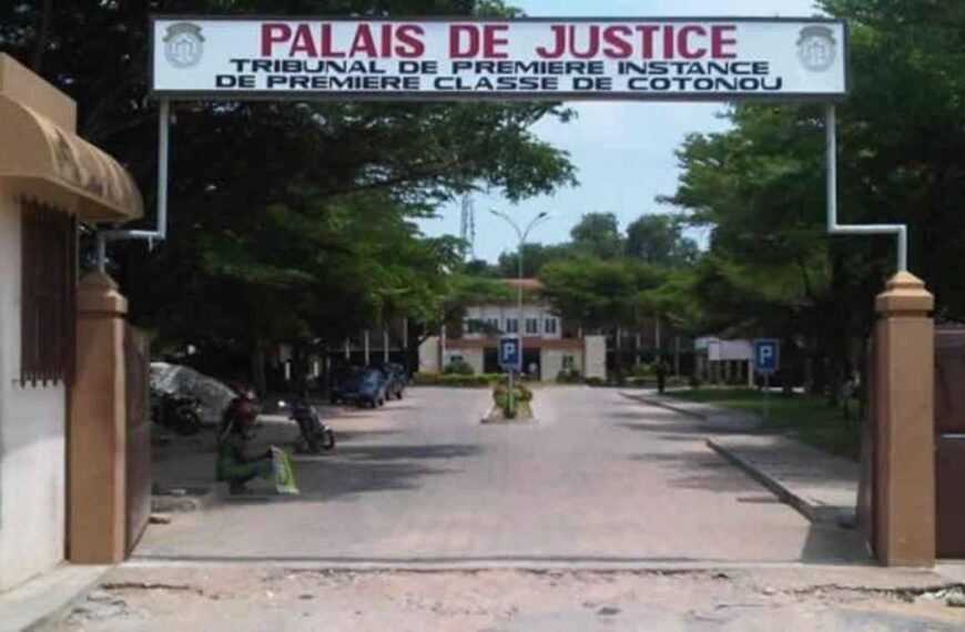 Bénin : Elle vole 46 millions FCFA à son mari pour les remettre à son ex… qui disparaît avec l’argent