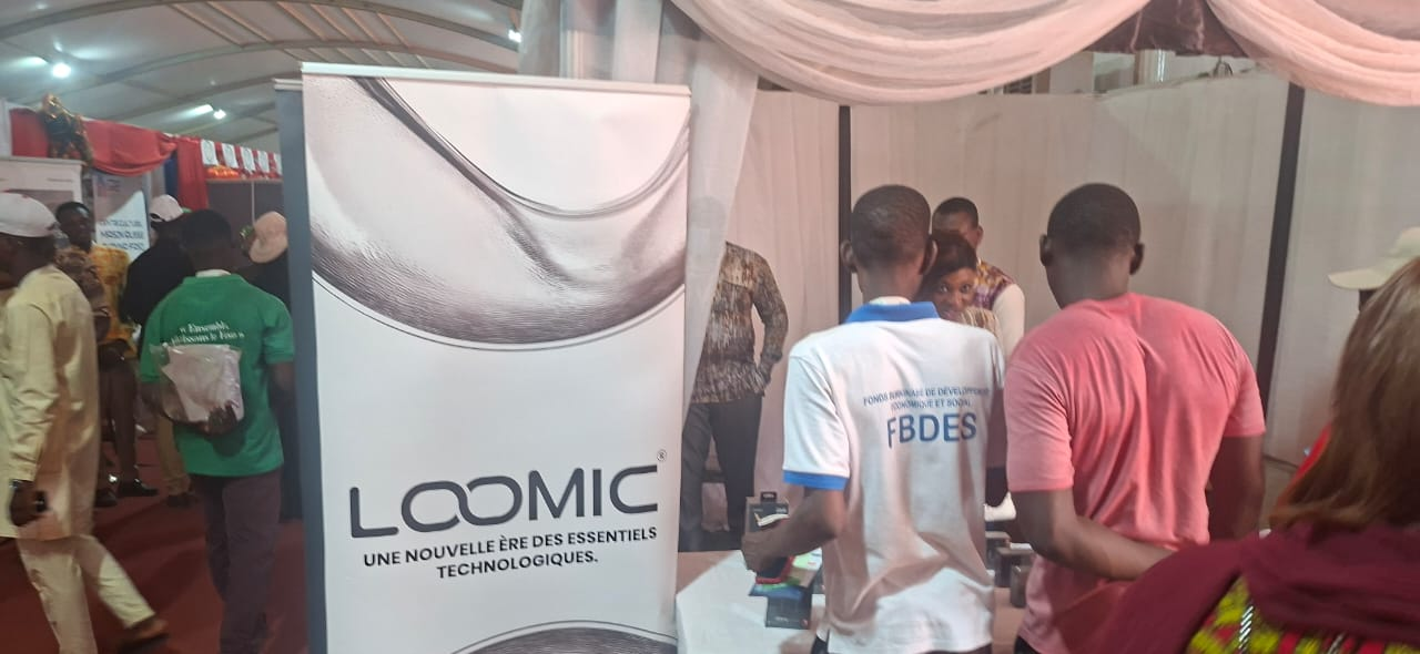 Loomic : La nouvelle signature burkinabè qui veut révolutionner l’accessoire technologique
